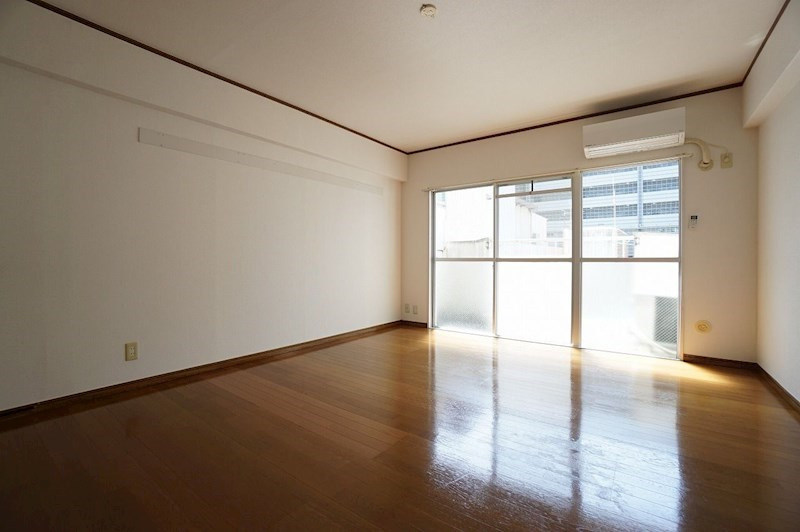 イー・エル・ケイ大名ビルの寝室