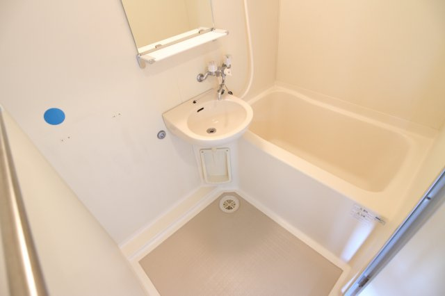 ウエストハウスインラニの浴室