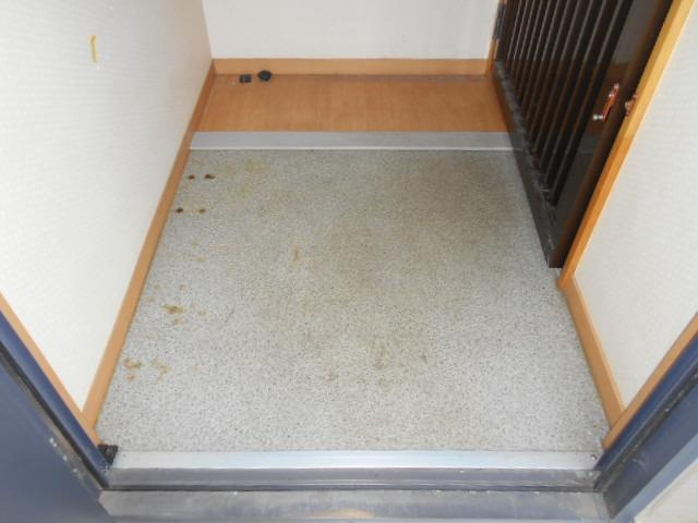 プルミエール野澤　Ａの玄関