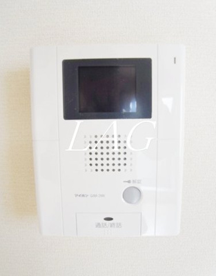 【セキュリティ】 | デルフィーノ | モニター付きインターホンです。
