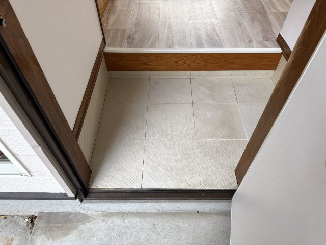 シンプルライフ田寺の玄関