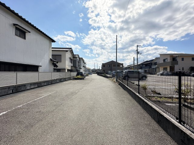 リップル・プレイスの駐車場