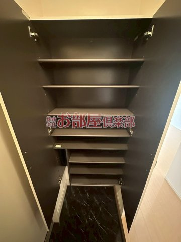 アリス京町壱番館の収納|たっぷりとした収納スペースです