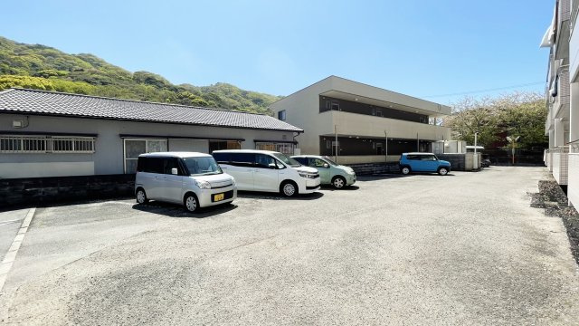 グランデ南佐古Ⅱの駐車場