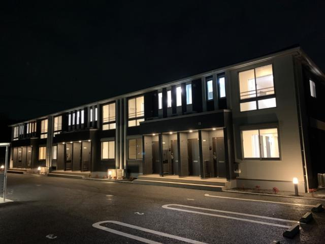 グランメリーの駐車場|外観写真（夜）