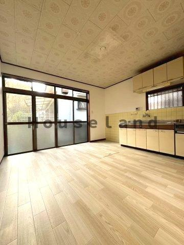 山崎戸建て（N様邸）の居間・リビング