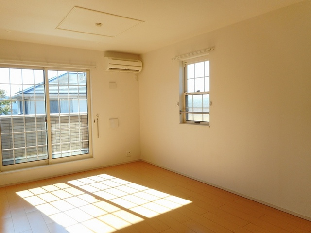 カーサ・ラフレシールＡの居間・リビング|居室・リビング