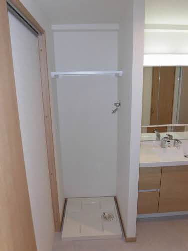 プレミア ステーション 西口