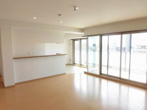 プレミア ステーション 西口