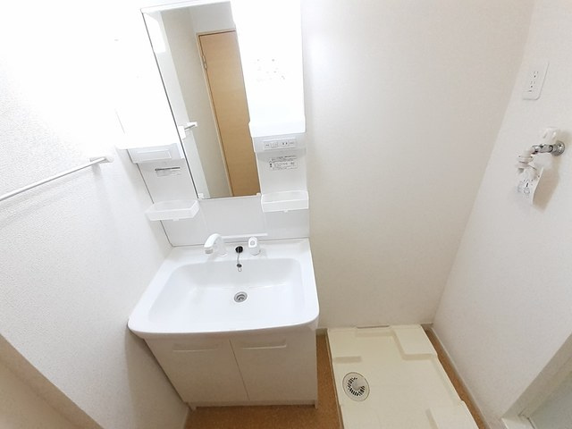 エムズ　サニーガーデンⅩⅠの独立洗面台|洗面所