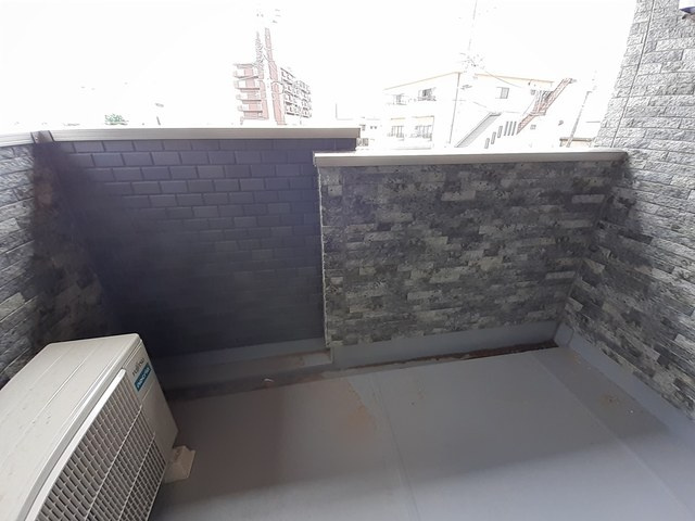 ａｎｎｏｎのバルコニー|バルコニー