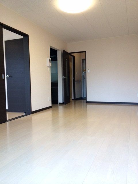 レオネクストトレランスⅡの居間・リビング