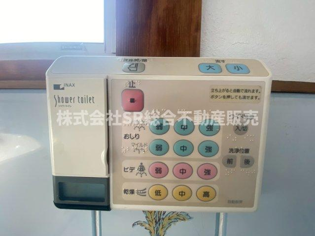 弥生町中古戸建の設備|自動開閉機能や乾燥機能など機能いっぱいのトイレです。