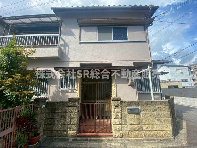 弥生町中古戸建の外観|横長の良いお顔のお家です。