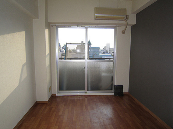 カサベラ花隈の洋室