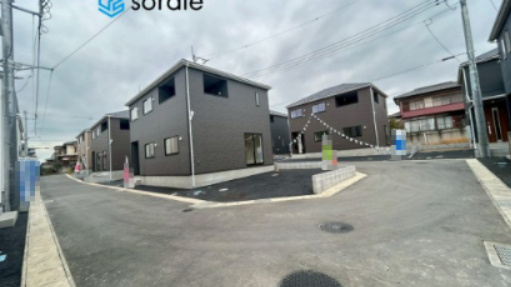 飯能市双柳第37全14棟　新築戸建　クレイドルガーデンの前面道路含む現地写真|2/17　撮影