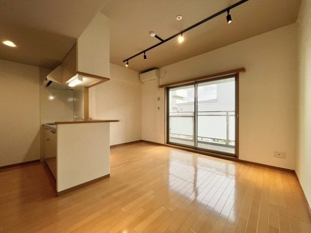 ディークレスト太子堂駅前Eastの居間・リビング