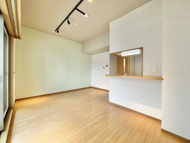 ディークレスト太子堂駅前Eastの居間・リビング