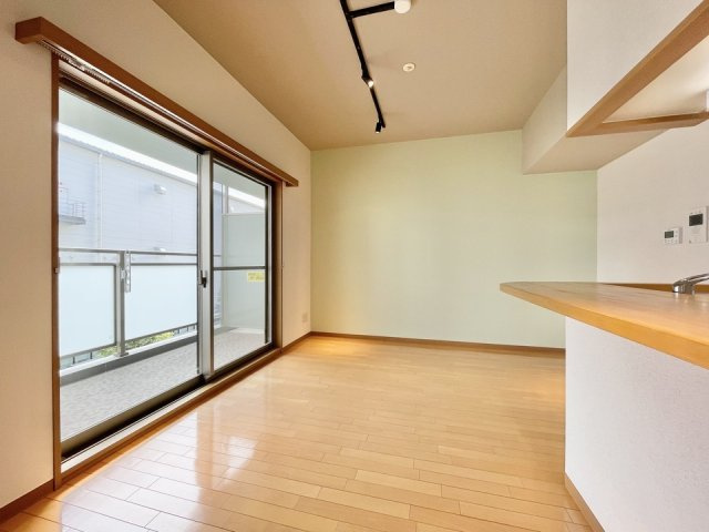 ディークレスト太子堂駅前Eastの居間・リビング