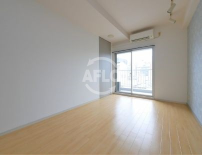 ディアグランデ難波東の居間・リビング|ディアグランデ難波東　広々とした洋室