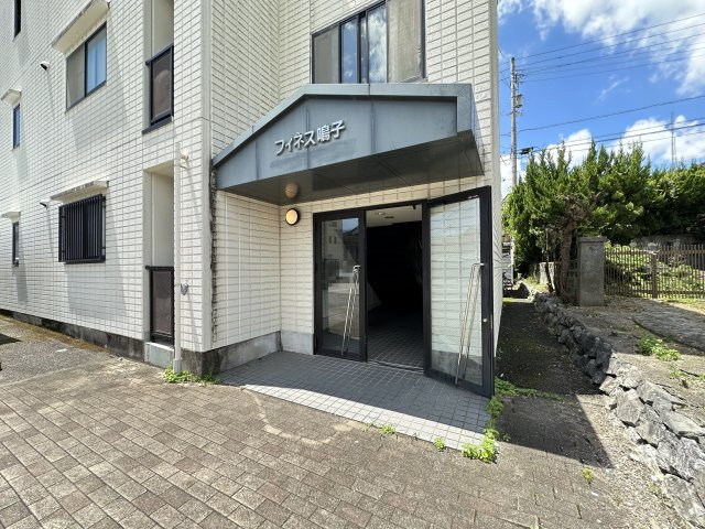 フィネス鳴子のエントランス