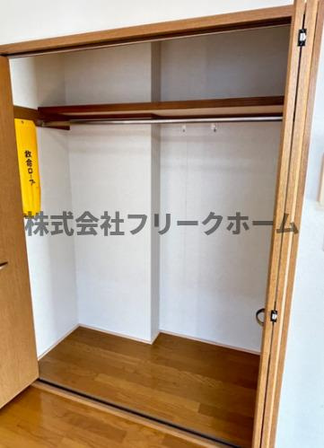 武蔵野市境南町１丁目のアパートの収納