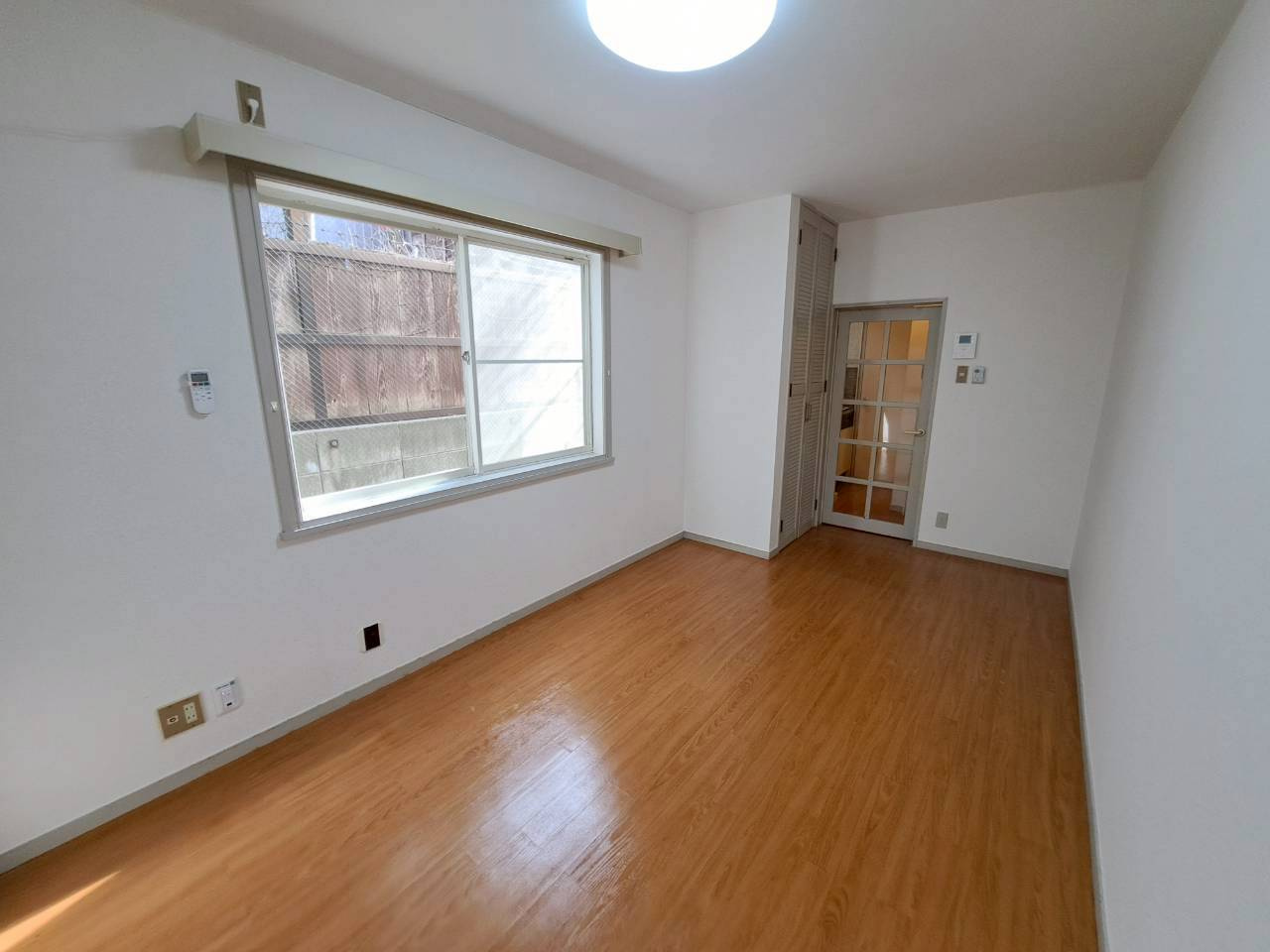 メゾンキャッスルベリーの居間・リビング