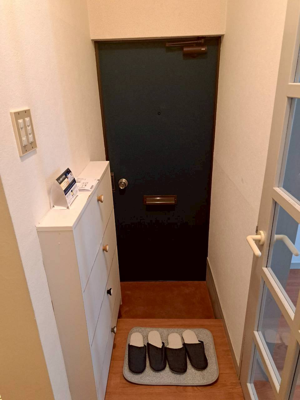 メゾンキャッスルベリーの玄関