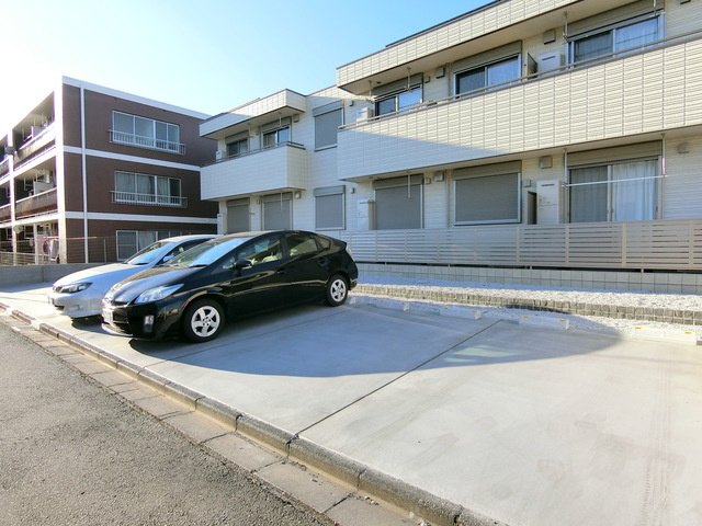 マルベリーテラス・Ｓの駐車場|★敷地内駐車場有★