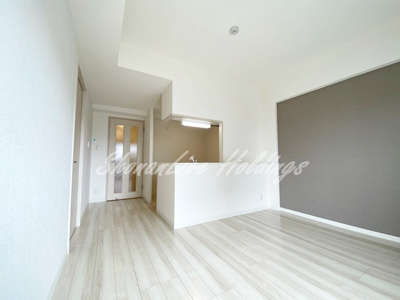 【居間・リビング】 | リブウェル本厚木 | 日当たり良好なLDK♪