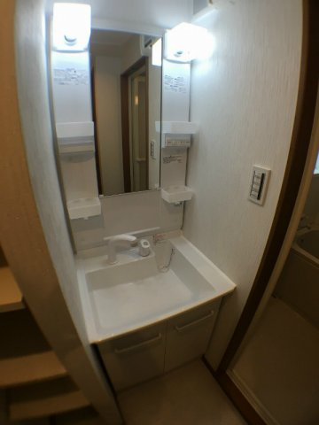 ワコーレヴィアーノ神戸上筒井通の洗面所