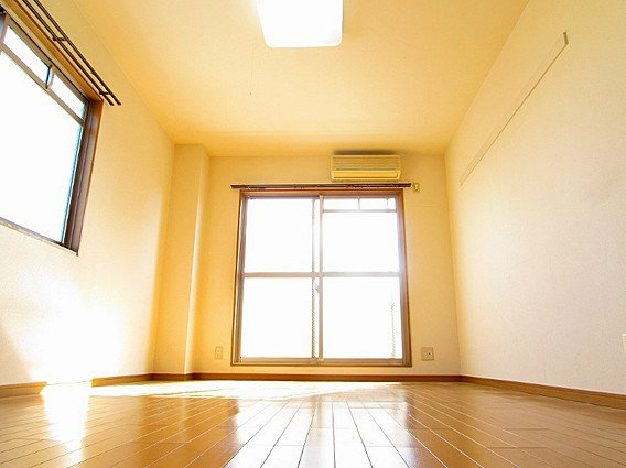 ヴィラ神戸3の洋室