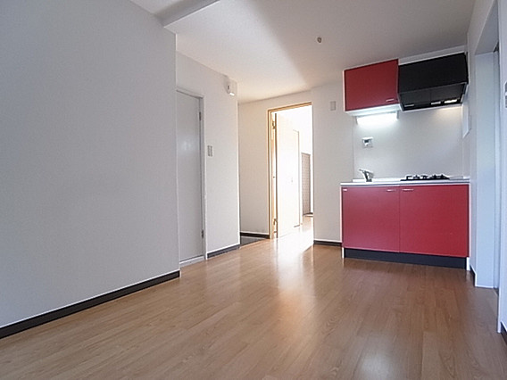 ヴィラ諏訪山の居間・リビング