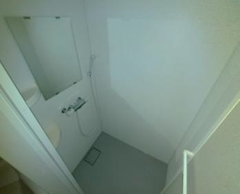 ロイヤル花隈の浴室