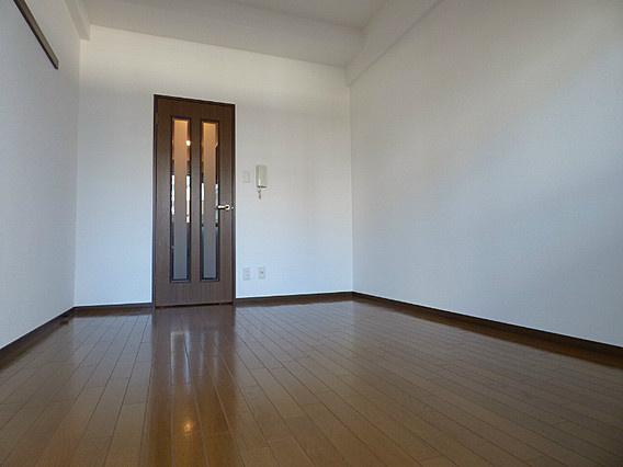 リーガル新神戸の洋室