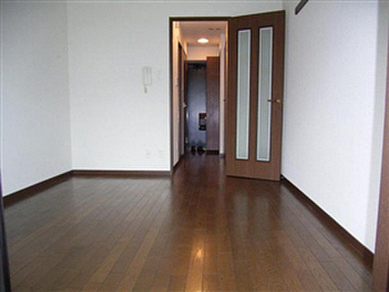 リーガル新神戸の居間・リビング