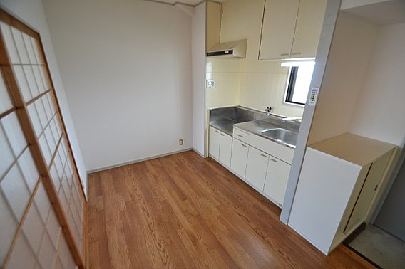 スカイハイツ五和の居間・リビング