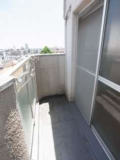 ガス灯のバルコニー