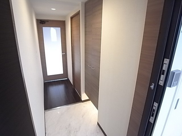 フォアクレ―ジュ御影の玄関