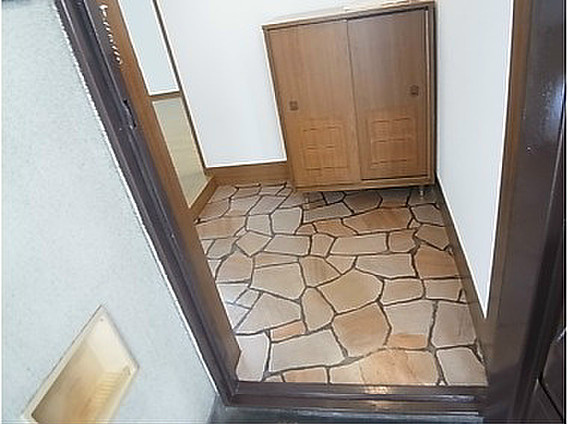 ガーデンハイツ魚崎の玄関