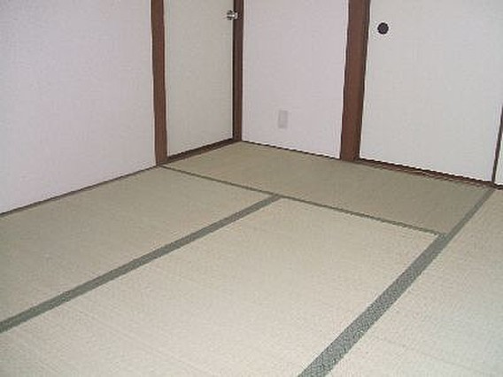 ガーデンハイツ魚崎の和室