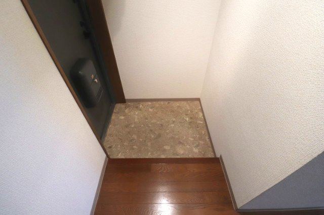 サンビルダー王子公園の玄関