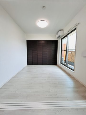 プレシャス小松Ⅱの居間・リビング