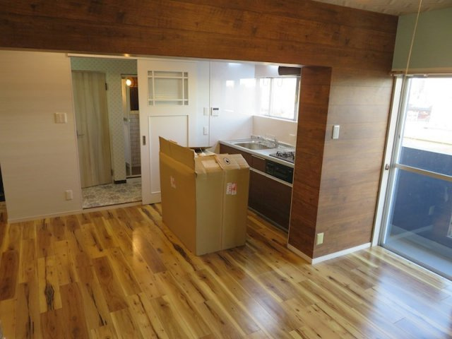 グリーンヒル山本通の居間・リビング