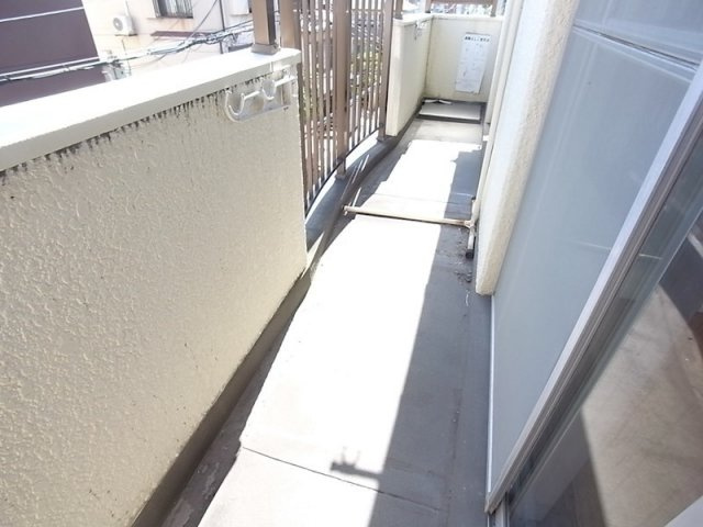 セントラルハイツ本山のバルコニー