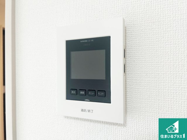 神戸市北区道場町道場　新築一戸建ての防犯設備|カラーモニターインターホン！声だけでなく来訪者の姿や顔がモニターで確認できるので、小さなお子様がいらっしゃるご家庭でも安心できます！