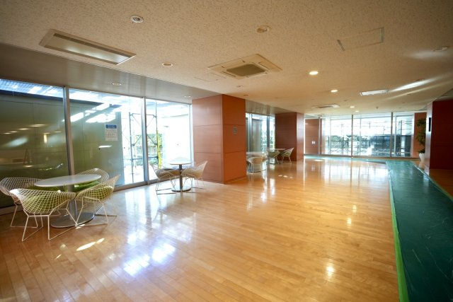 ローレルコート新宿タワーのロビー