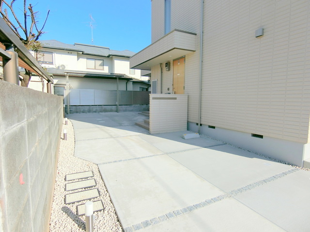 ＴＳメゾンのエントランス|★閑静な住宅街でご家族世帯にピッタリです♪