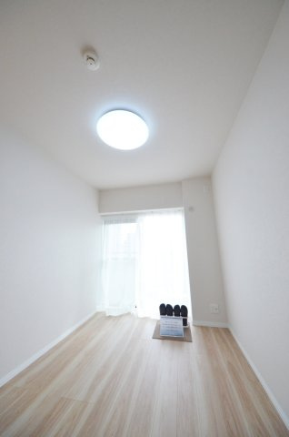 ライオンズマンション己斐本町の洋室|全居室収納スペース有
お部屋が広く綺麗に使えます