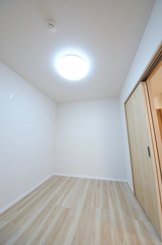 ライオンズマンション己斐本町の洋室|全居室収納スペース有
お部屋が広く綺麗に使えます